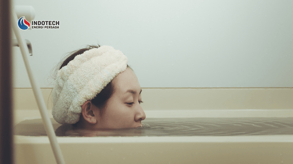 Tips Berendam Air Panas agar Lebih Efektif