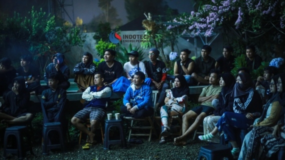 Camping atau Glamping